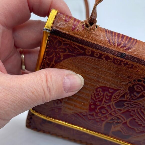 Vintage Peru hand tooled little vintage handbag -shoulder bag. - Picture 2 of 11